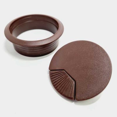 Pasacables marron desmontado